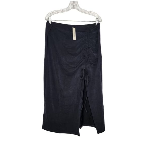 Francesca's Collection Kelly Cinched Side Midi Skirt 3X NWT - Picture 4 of 10